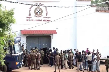 நீர்கொழும்பு சிறைச்சாலை கலவரம்; 12 சிறை அதிகாரிகள் மருத்துவமனையில் அனுமதி