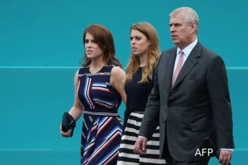 இளவரசர் ஆண்ட்ரூ கைது: அச்சத்தில் மன்னருடன் பேச்சுவார்த்தை நடத்தும் இளவரசிகள்