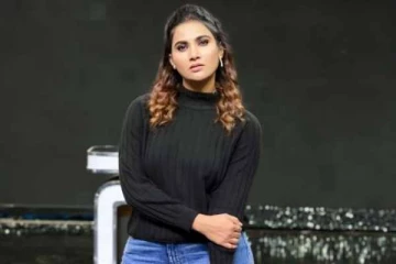 சீரியல் நடிகை மைனா நந்தினியின் அழகிய இன்ஸ்டா புகைப்படங்கள்