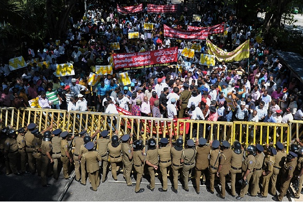 “போராட வீதிக்கு இறங்குவது சட்டவிரோத செயல்” அரச தரப்பு அதிரடி - ஐபிசி தமிழ்