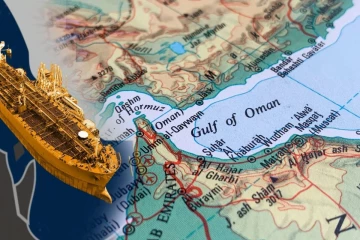 ஹோர்மூஸ் வழியாக செல்லும் ஒவ்வொரு கப்பலுக்கும் 2 மில்லியன் டொலர் அறவீடு! ஈரானின் அதிரடி நகர்வுகள்