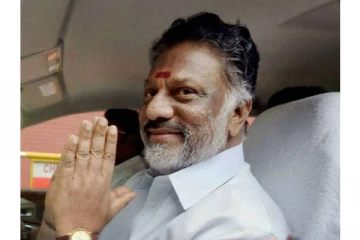 புதிய திட்டம் போட்ட ஓபிஎஸ் - குஜராத்தில் பாஜக நிர்வாகிகளை சந்திக்க திட்டம்