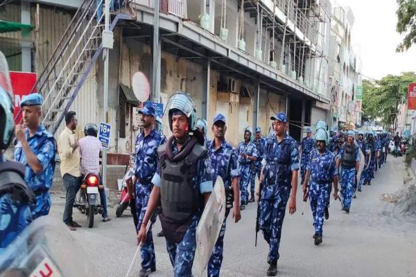 கோவையில் வெடித்த கலவரம் ; 3,500 பொலிசார் குவிப்பு | Serial Petrol Bombings In Coimbatore கோவையில் வெடித்த கலவரம் ; 3,500 பொலிசார் குவிப்பு | Serial Petrol Bombings In Coimbatore