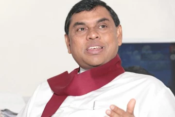 அமெரிக்கா பறந்தார் பசில்