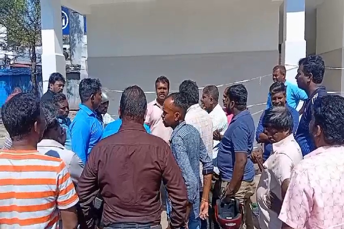 பொதுமலசல கூட விவகாரம் : யாழ்.மாநகரசபை -இ.போ.ச முறுகல் | Public Toilet Jaffna Municipal Council Ctb