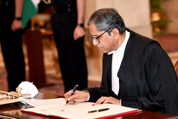 வரலாற்றில் முதல்முறை - உச்சநீதிமன்ற வழக்கு விசாரணை இனி நேரலையில்... | Supreme Court To Begin Live Streaming