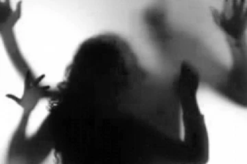 போதைப் பொருள் விற்பனை தொடர்பான பிரச்சினை-இளம் பெண் கூட்டு வன்புணர்வு