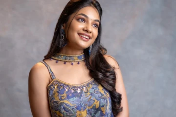 நடிகை இவானா அழகிய போட்டோஷூட்