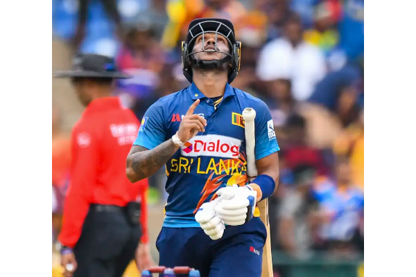அரைச்சதத்தை கடந்த இலங்கை அணியின் வீரர் | Player Of The Sri Lankan Team Past Half Century