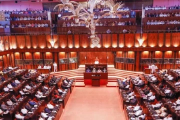 වාර්තාව අත තියන් මුදල් කාරක සභාව රැස් වෙයි - රටම නොසන්සුන් කළ මහා﻿ භාණ්ඩාගාර සිද්ධිය සාකච්ඡාවට