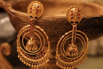 வாரம் முழுவதும் குறைந்த தங்கம் விலை - இதுதான் சரியான நேரம் மக்களே..!