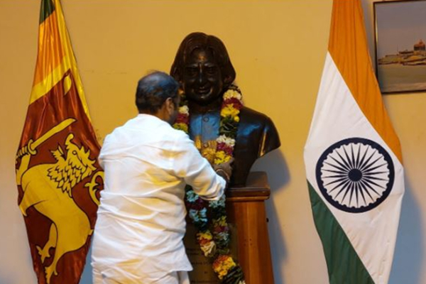 யாழில் அப்துல் கலாம் உருவச்சிலைக்கு இந்திய அமைச்சர் குழுவால் மரியாதை செலுத்தப்பட்டது | Indian Ministers Honor Abdul Kalam Statue Jaffna