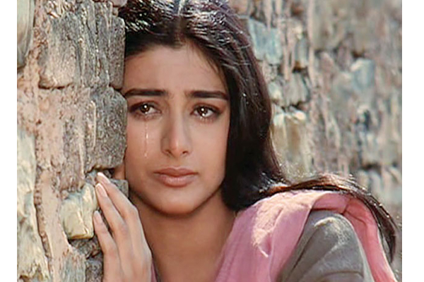 அஜித் பட நடிகைக்கு படப்பிடிப்பில் விபத்து... பதறிய திரையுலகம்! | Actress Tabu Got Injured At Bhola Film Set