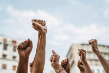 பொது சுகாதார பரிசோதகர்கள் வேலை இன்று நிறுத்த போராட்டம்