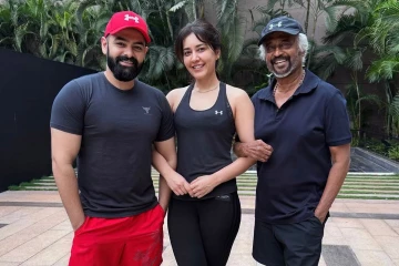 ரஜினிகாந்த் - ராஷி கண்ணா - ராம் பொதினேனி.. தர்மன் படப்பிடிப்பு புகைப்படம்