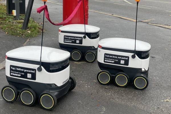 உலகம் முழுவதும் 40 லட்சம் சேவையை வழங்கிய ரோபோக்கள்! | Robots That Provided 40 Lakh Delivery Services