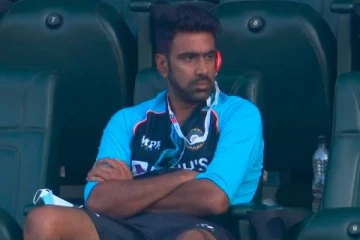 தனிமையில் அமர்ந்திருந்த அஸ்வின்... குவியும் ரசிகர்களின் ஆதரவு; அணியில் வாய்ப்பு கிடைக்காதது ஏன்?