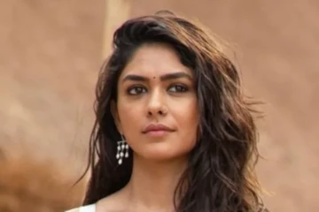 ''අල්ලු අර්ජුන්ගේ ‘Raaka’ චිත්‍රපටයට ජනප්‍රිය නිළි මෘණාල් තාකූර් එක්වෙයිද?'' - ඇයගෙන් අලුත් හෙළිදරව්වක්