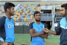 நடராஜனை பேட்டி எடுத்த அஸ்வின்: ஆஸ்திரேலிய மைதானத்தில் தமிழில் பேசிய கலக்கல் வீடியோ