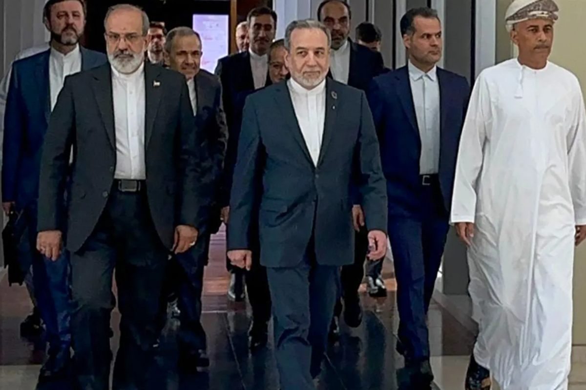 தொடர்ந்து நீடிக்கும் போர் பதற்றம் - அடுத்தது என்ன என்ற எதிர்ப்பார்ப்பில் உலகம்! ஈரான் முன்மொழிந்துள்ள மூன்று கட்டத் திட்டம் | End Of War Hormuz Nukes Iran S 3 Stage Proposal