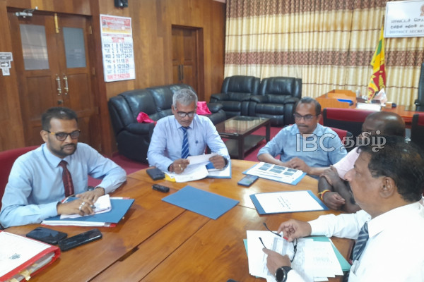 டித்வா பேரழிவு : மன்னாரில் அமைச்சர் பிமல் தலைமையில் நடைபெற்ற முக்கிய கலந்துரையாடல் | Discussion Led By Minister Bimal In Mannar