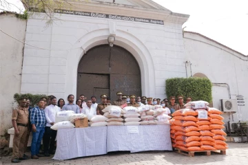 கொழும்பு மக்களுக்கு சிறைக்கைதிகள் செய்த பெரும் நெகிழ்ச்சி செயல்