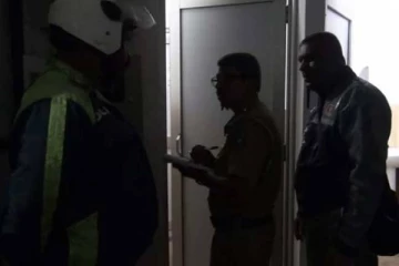 கழிவறையில் மீட்கப்பட்ட சடலத்தால் பரபரப்பு