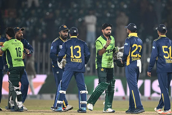 இலங்கைக்கு இன்னொரு தோல்வி ; பாகிஸ்தான் 7 விக்கெட்டால் வெற்றி | Pakistan Team Wins The Match Against Srilanka Team