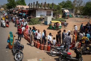 LP ගෑස් මත යැපීම අඩු කරන ලෙස ඉන්දියා නිවැසියන්ගෙන් ඉල්ලිමක්