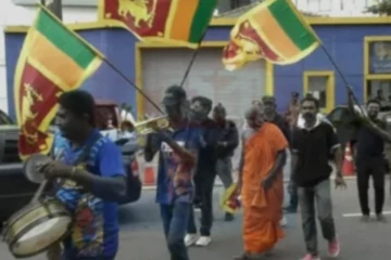 ශම්මි ගිය සතුට සමරමින් ජනපතිට ස්තූති කරන්න පිරිසක් ක්‍රිකට් ආයතනයට - හතර වටින්ම ප්‍රීති ඝෝෂා