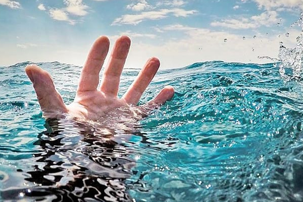 நீச்சல் குளத்தில் மூழ்கி 5 வயது குழந்தை பலி | Baby Has Died After Falling Into Swimming Pool நீச்சல் குளத்தில் மூழ்கி 5 வயது குழந்தை பலி | Baby Has Died After Falling Into Swimming Pool