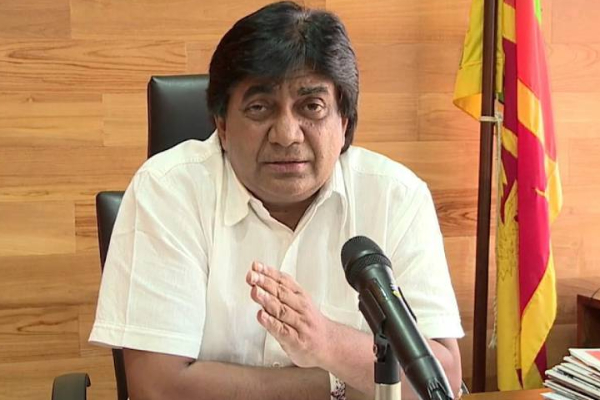 சத்திர சிகிச்சைக்காக வீட்டை விற்ற டிலான் பெரேரா | Ex State Minister Dilan Perera Sells House Surgery சத்திர சிகிச்சைக்காக வீட்டை விற்ற டிலான் பெரேரா | Ex State Minister Dilan Perera Sells House Surgery