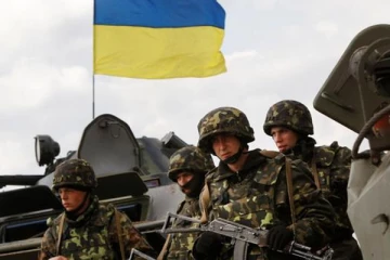 போர் பதற்றத்திற்கு மத்தியில் உக்ரைன் இராணுவ வீரர்களுக்கு சம்பள உயர்வு!