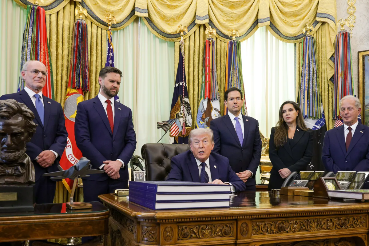 இஸ்ரேல் - லெபனான் போர் நிறுத்தம் மேலும் நீடிப்பு : ட்ரம்ப் அதிரடி அறிவிப்பு | Israel Lebanon Ceasefire Extended By 3 Weeks Trump