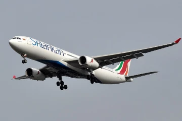 அவசரமாக தரையிரக்கப்பட்ட கொழும்பு நோக்கி வந்த ஸ்ரீலங்கன் ஏர்லைன்ஸ் விமானம்