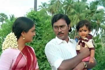 முந்தானைமுடுச்சு பாக்யராஜ் கையில் இருக்கும் குழந்தை இந்த சீரியல் நடிகை தானா?