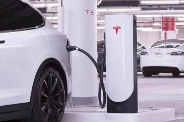 நான்கு மாதங்களில் வெறும்... இந்தியாவில் சறுக்கும் டெஸ்லா விற்பனை