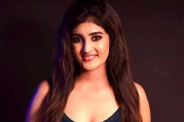 சீரியல் ஷுட்டிங் ஸ்பாட்டிலேயே கதவை சாத்திக்கொண்டு.. பகீர் கிளப்பிய நிமிஷிகா