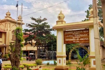 யாழ். பல்கலைகழக மாணவிகள் இருவருக்கிடையில் மோதல்!