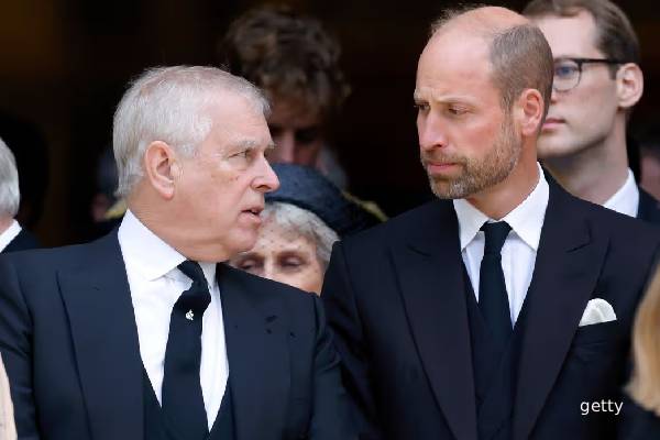 அரண்மனை இரகசியங்கள் கசியலாம்... ஆண்ட்ரூ தொடர்பில் கடும் நெருக்கடியில் அரச குடும்பம் | Andrew Could Expose Secrets அரண்மனை இரகசியங்கள் கசியலாம்... ஆண்ட்ரூ தொடர்பில் கடும் நெருக்கடியில் அரச குடும்பம் | Andrew Could Expose Secrets