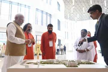 இந்தியாவின் மிகப்பெரும் மருத்துவமனையை திறந்துவைத்தார் பிரதமர் மோடி
