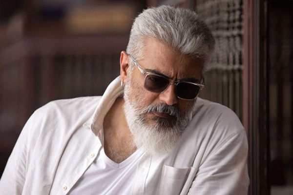 தென்காசி சாலையில் பைக் ரைடு செய்த நடிகர் அஜித்? வைரலாகும் வீடியோ | Actor Ajith Bike Ride Towards Tenkasi