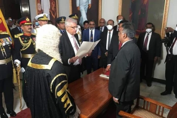 சிறிலங்காவின் புதிய அதிபராக ரணில் விக்ரமசிங்க பதவிப்பிரமாணம் (படங்கள்)