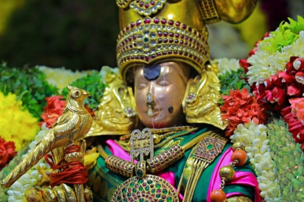 தமிழ்நாட்டில் சக்தி வாய்ந்த இந்த 8 அம்மன் ஆலயங்களுக்கு செல்ல தவறாதீர்கள் | 8 Famous Amman Temple In Tamilnadu In Tamil