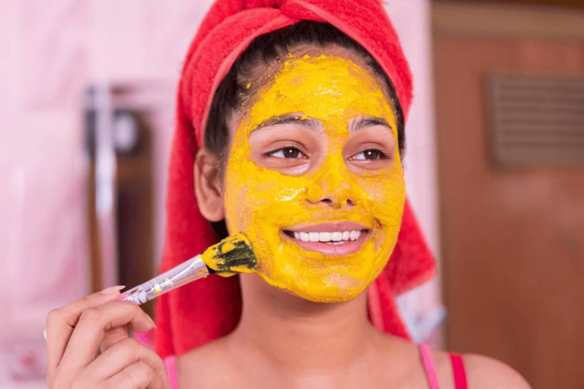 முகப்பொலிவை அதிகரிக்க உதவும் இயற்கை பேஸ்பேக்.., எப்படி பயன்படுத்திவது? | Homemade Face Packs For Skin Brightening In Tamil முகப்பொலிவை அதிகரிக்க உதவும் இயற்கை பேஸ்பேக்.., எப்படி பயன்படுத்திவது? | Homemade Face Packs For Skin Brightening In Tamil
