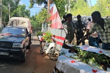 யாழில் மனிதர்களுக்கு சமமாக நாய்க்கும் மரணச் சடங்கு!