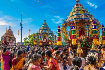 அரோகரா கோசங்கள் விண்ணதிர தேரேறி வந்தார் திருக்கோணேஸ்வர பெருமான்