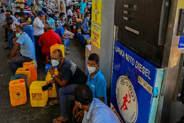 யாழில் சமுர்த்தி பயனாளிகளை உடன் மீளாய்வு செய்யுங்கள்: யாழ்.அரச அதிபரிடம் கோரிக்கை | Review Samurdhi Visito Jaffna Request