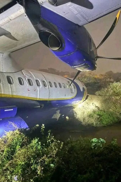 nepal buddha air plane crash