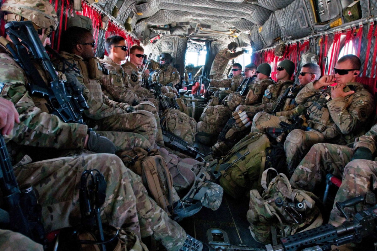 ஈரானுக்கு படையெடுக்கும் அமெரிக்க 82nd Airborne Division.. வளைகுடாவை அதிரவைக்கும் ஈரானின் தயார்நிலை | Iran Will Welcome Us Troops Soldiers Ground Iran